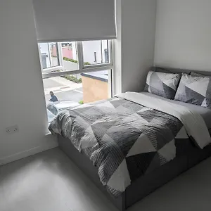 Habitación en casa particular New House, Private In A Peaceful Neighborhood, Dublín